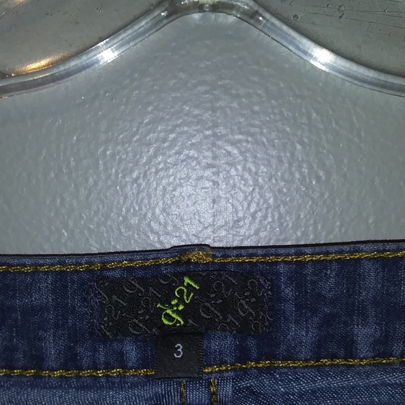 Jean's - Picture 2 of 3